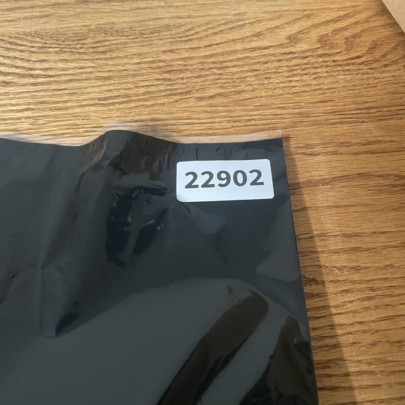 Lululemon Sports Bra Womens 38C Black Enlite Cross Back Hook Closure Seamless - Picture 5 of 5